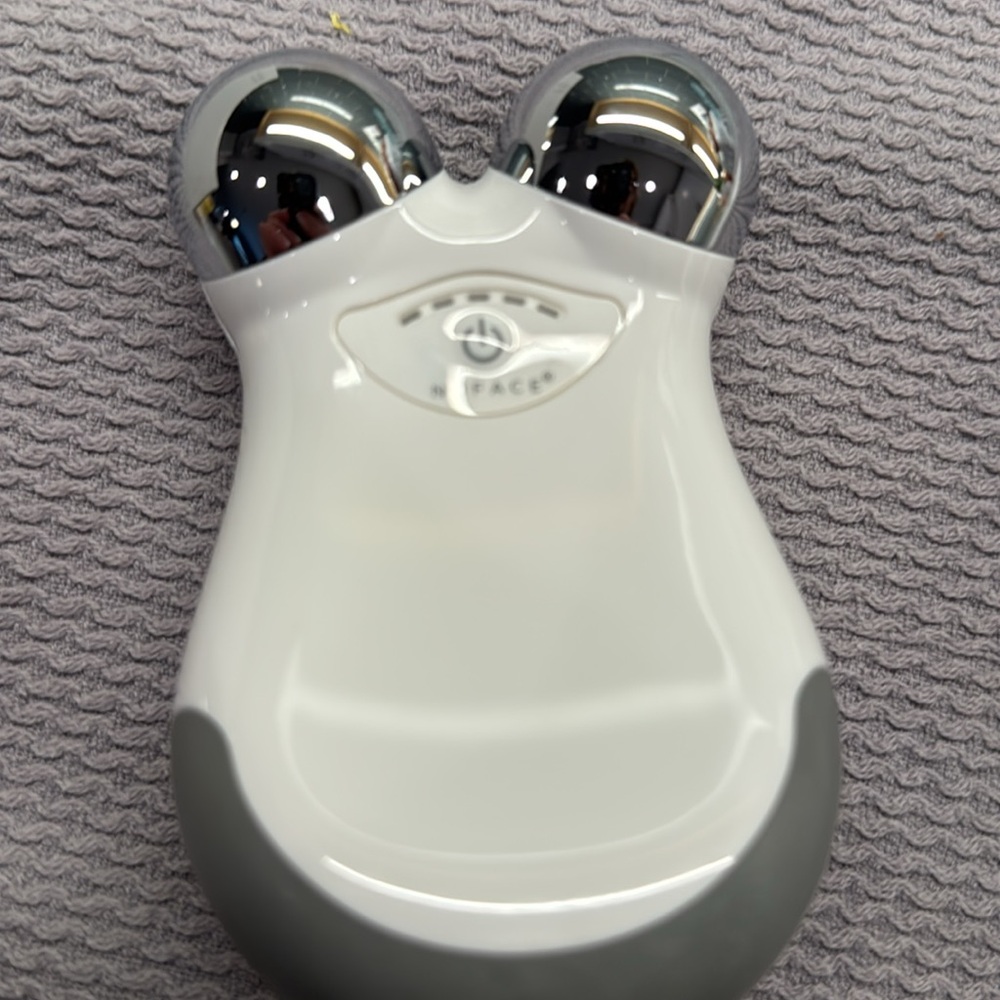 NuFace Mini Facial Toning Device - White and Green